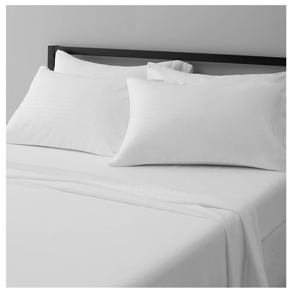 Amazon Basics Lightweight Super Soft, Full